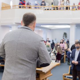 photo-1610022069496-955617dd718c